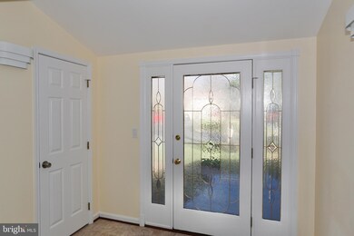 14908 Talking Rock Ct, North Potomac, MD 20878 - photo 2