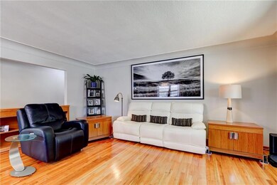 3852 Valdez Dr, Des Moines, IA 50310 - photo 2