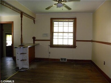 Dining Room - Dining Room with hardwood floor, cha