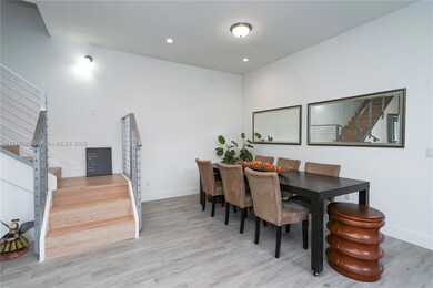 3570 SW 23rd St unit 3570, Miami, FL 33145 - photo 2