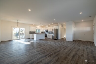 2516 1st St SE, East Wenatchee, WA 98802 - photo 7