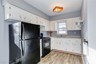 37 Hillcrest Ave, Iselin, NJ 08830 - photo 7