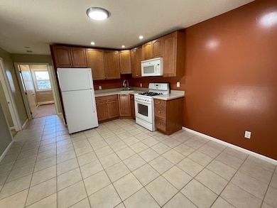 109 Langley St unit 10, Fall River, MA 02720 - photo 4