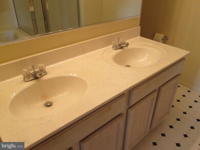 2004 Travis Point Ct, Odenton, MD 21113 - photo 4