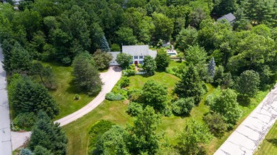 15 Everest Dr, Merrimack, NH 03054 - photo 2