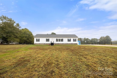 2282 Westbrook Rd, Edgemoor, SC 29712 - photo 4
