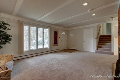 Living room 4