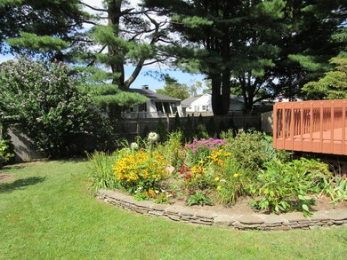 93 Linden Ave, Swampscott, MA 01907 - photo 4