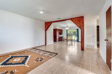 409 Roberts Cir, Arlington, TX 76010 - photo 7