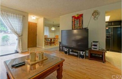 942 N Redding Way unit B, Upland, CA 91786 - photo 6