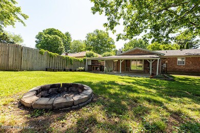 6802 Creedmoor Ct, Louisville, KY 40228 - photo 5