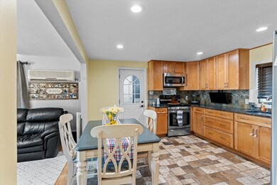 2 Litchfield Ave, Dracut, MA 01826 - photo 6