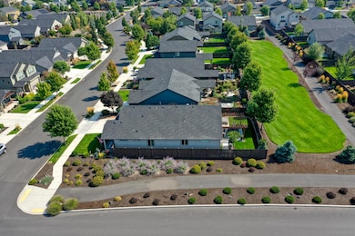 2482 NW Ivy Ave, Redmond, OR 97756 - photo 3