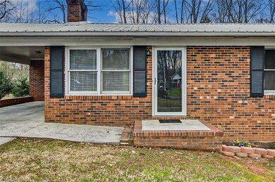 545 Shady Dr, Ramseur, NC 27316 - photo 2