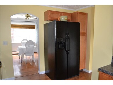 Nice pantry and entry to the side door of the hous