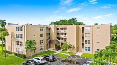 9440 Tangerine Place unit 301, Davie, FL 33324 - photo 2