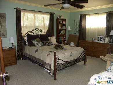 131 Nichols Dr, San Marcos, TX 78666 - photo 6