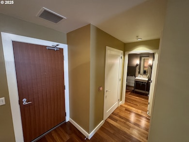Atwater Place unit 333, Portland, OR 97239 - photo 4