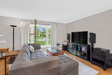 892 S 3rd Ave, Des Plaines, IL 60016 - photo 5