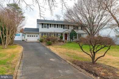 4005 Whispering Ln, Annandale, VA 22003 - photo 2