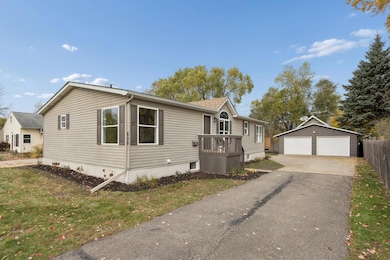 606 8th St W, Hastings, MN 55033 - photo 6