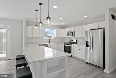 2807 Illinois Ave, Halethorpe, MD 21227 - photo 6