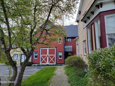 207 E Harford St, Milford, PA 18337 - photo 2