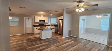 8410 Wagon Wheel Cir, North Fort Myers, FL 33917 - photo 6