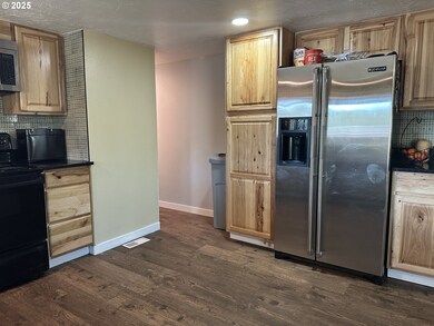 136010 Highway 97 N, Crescent, OR 97733 - photo 6