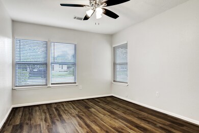 5009 Winnetka St, Houston, TX 77021 - photo 6