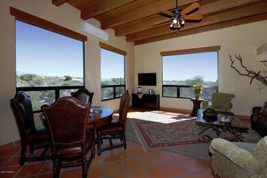 Large Family Room w/Great Veiws