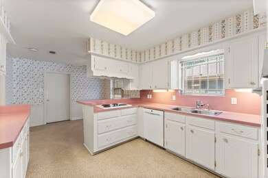 1067 Thornton Rd, Houston, TX 77018 - photo 6