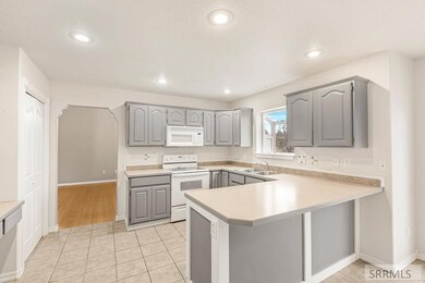 650 Pendlebury Ln, Blackfoot, ID 83221 - photo 3