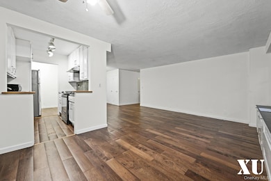 Carlyle Skyline Towers unit 2B, Flushing, NY 11355 - photo 7