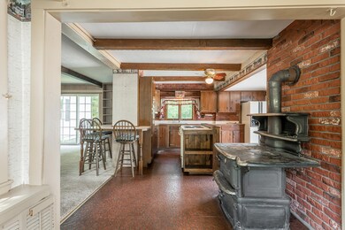 284 River Rd-7