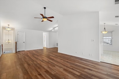 41 Coolidge Ct unit B, Streamwood, IL 60107 - photo 6