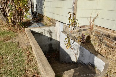 723 W Broadway St, Henryetta, OK 74437 - photo 7