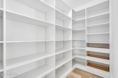 32-web-or-mls-25 Henry St A, Greenwich,