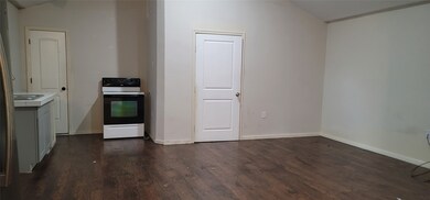10514 Barnham St, Houston, TX 77016 - photo 3