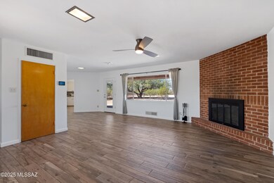 Great Room w/fireplace and coat closet