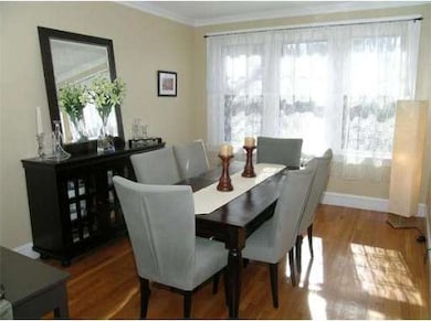 313 Tappan St unit 1, Brookline, MA 02445 - photo 2