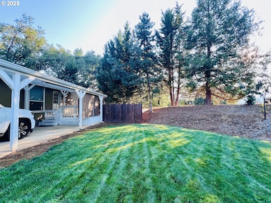 107 Wanda Ct, Myrtle Creek, OR 97457 - photo 3