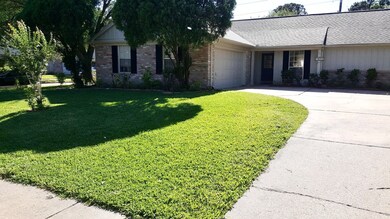 7839 Maple Brook Ln, Houston, TX 77095 - photo 3