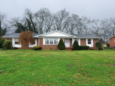 424 Dow Dr, Shelbyville, TN 37160 - photo 2