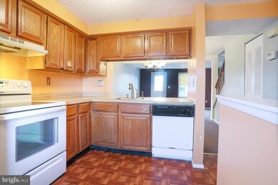 5815 Whitfield Ct, Frederick, MD 21703 - photo 4