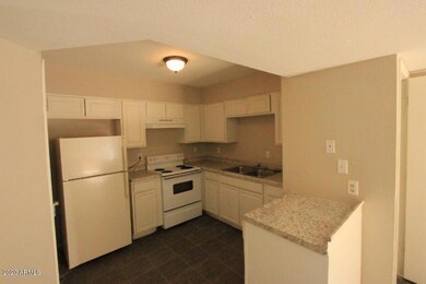 1736 E Pepper Cir unit 3, Mesa, AZ 85203 - photo 5