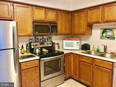 152 Valley Stream Cir, Chesterbrook, PA 19087 - photo 3