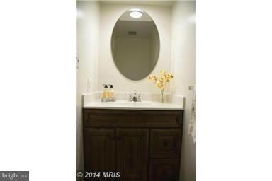 9 Peach Leaf Ct, North Potomac, MD 20878 - photo 7