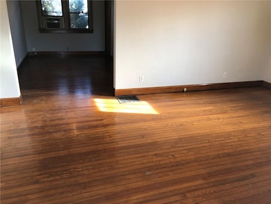 75 N 5th Ave, Beech Grove, IN 46107 - photo 5