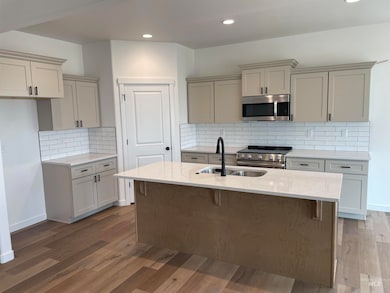 1207 Frank Henry Rd, Twin Falls, ID 83301 - photo 2